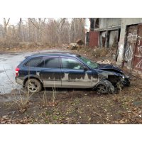 Продам а/м Mazda Familia битый