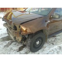 Продам а/м Renault Duster битый