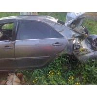 Продам а/м Toyota Camry битый