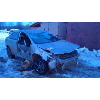 Продам а/м Mitsubishi Lancer битый