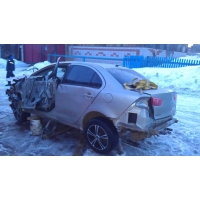 Продам а/м Mitsubishi Lancer битый