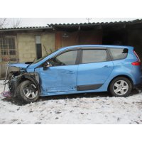 Продам а/м Renault Grand Scenic битый