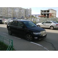 Продам а/м Mitsubishi Chariot битый