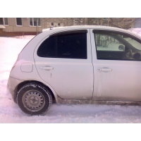 Продам а/м Nissan March битый
