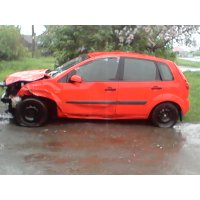 Продам а/м Ford Fiesta битый