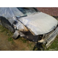 Продам а/м Mazda 323 аварийный