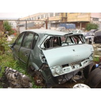 Продам а/м Renault Scenic битый