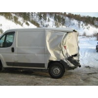 Продам а/м Peugeot Boxer битый
