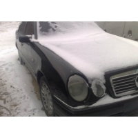 Продам а/м Mercedes-Benz E-класс аварийный