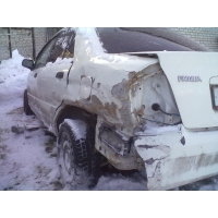 Продам а/м Mazda Familia битый