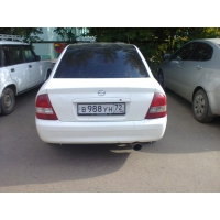 Продам а/м Mazda Familia битый