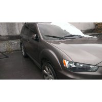 Продам а/м Mitsubishi Outlander XL битый