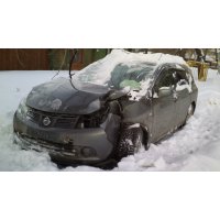 Продам а/м Nissan Wingroad битый