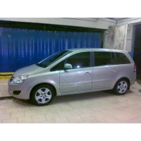 Продам а/м Opel Zafira битый