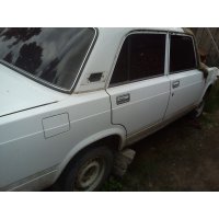 Продам а/м ВАЗ 2105 аварийный