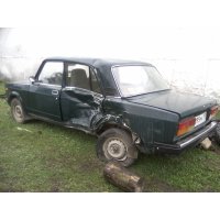 Продам а/м ВАЗ 2107 битый