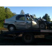 Продам а/м Renault Logan битый