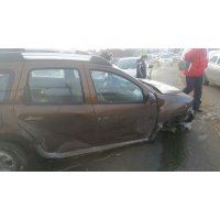 Продам а/м Renault Duster битый